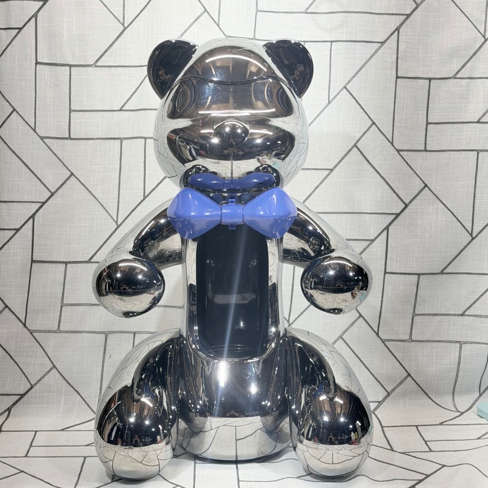 Belvedere Vodka Chrome Bear 21" LED Light Up Bow Tie Bottle Glorifier Display